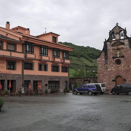 Hotel Restaurante Casa Pipo Tuña Exterior foto